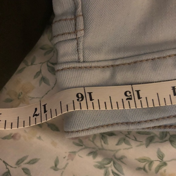 Lauren Conrad High Rise Flare Mom Jeans; Lightwash DIY Soft Stretch SZ 14 - Picture 8 of 10